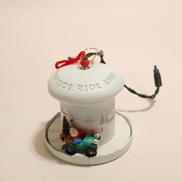 VINTAGE HALLMARK Light and Motion Yuletide Rider Ornament 1992 - Picture 11 of 11